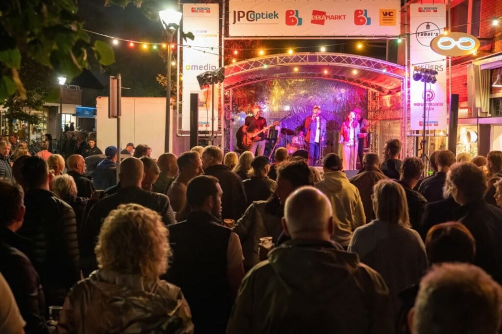 Bergen Live in Bergen aan Zee